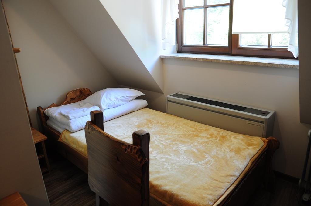 Karczma Parchatka Ngoại thất bức ảnh